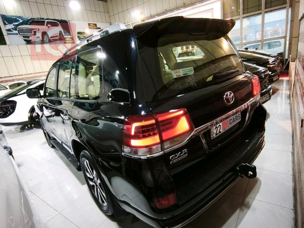 تويوتا لاندكروزر